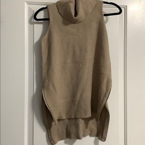 SEVEN SISTERS TURTLE NECK SLEEVELESS SWEATER